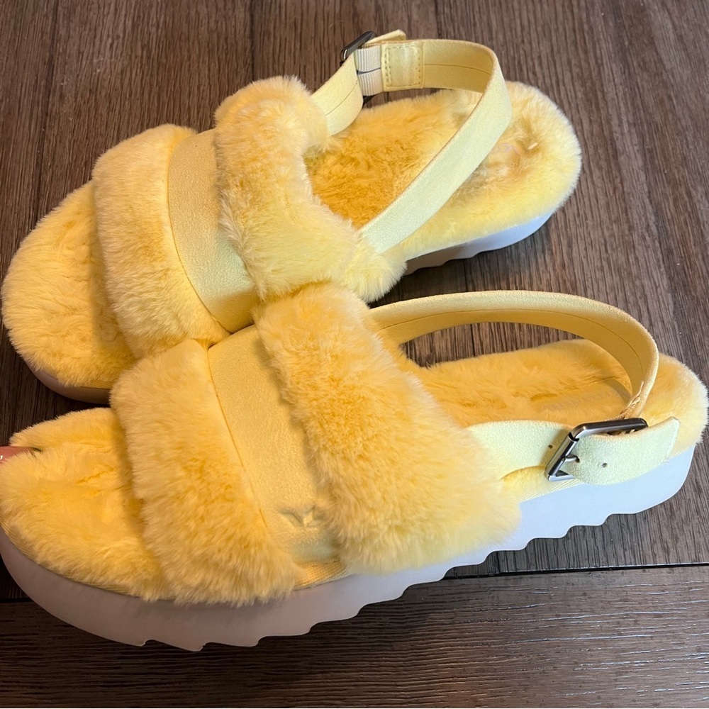 Koolaburra ugg yellow sling back slides